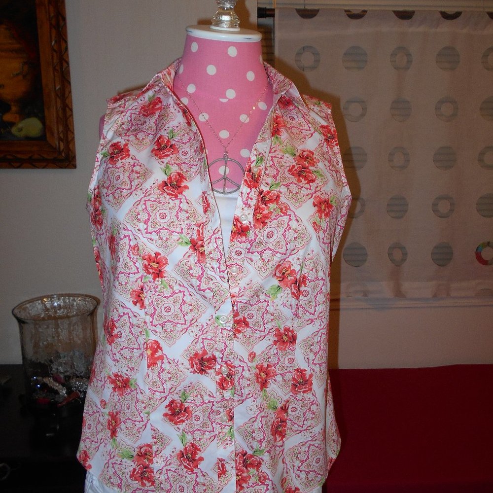 Sleeveless Button Down Blouse Small Fits 4 to 6